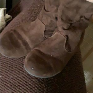 These are nice low brown boots